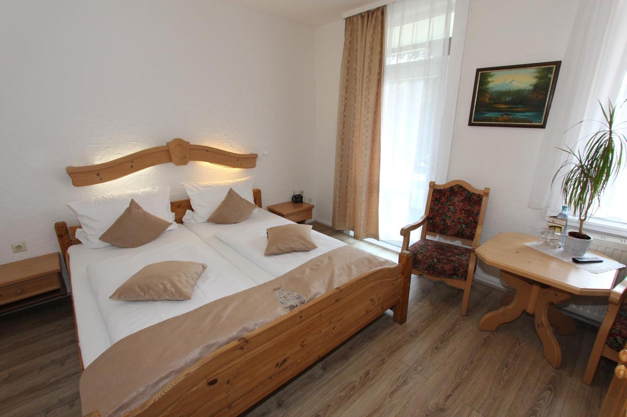 Hotel Glueck Auf & Buergerkeller باد غروند المظهر الخارجي الصورة