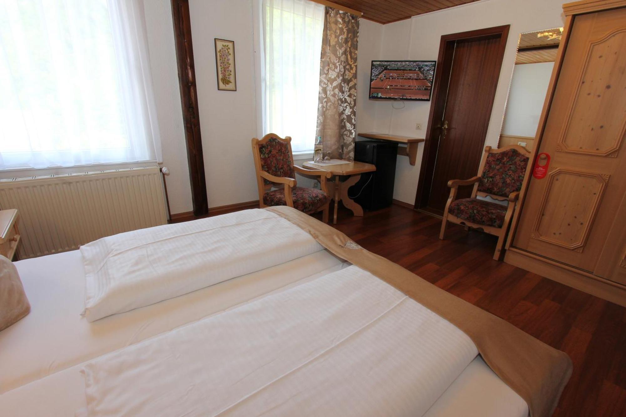 Hotel Glueck Auf & Buergerkeller باد غروند المظهر الخارجي الصورة